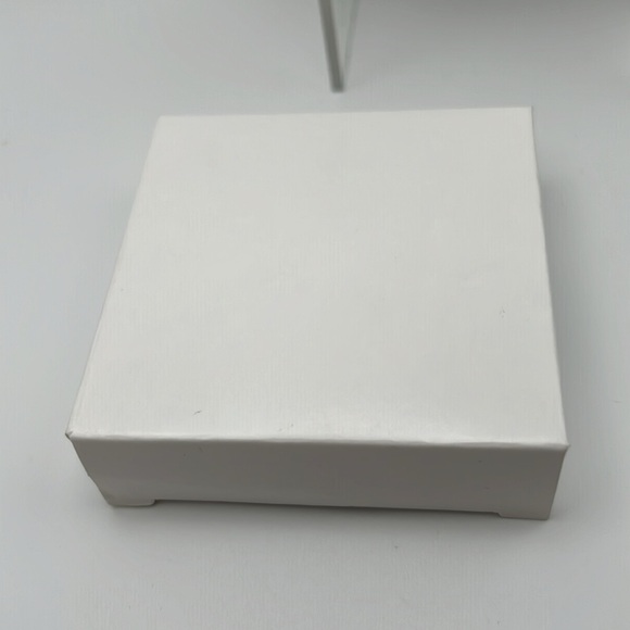 Dior Beauty Double Mirror Silver Logo Pink Quilted Hearth Shape ❤️ NIB Limited - Picture 9 of 14